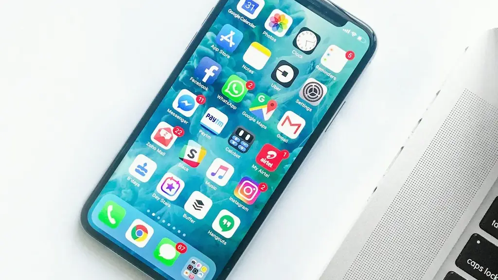 Smartphone sobre a mesa